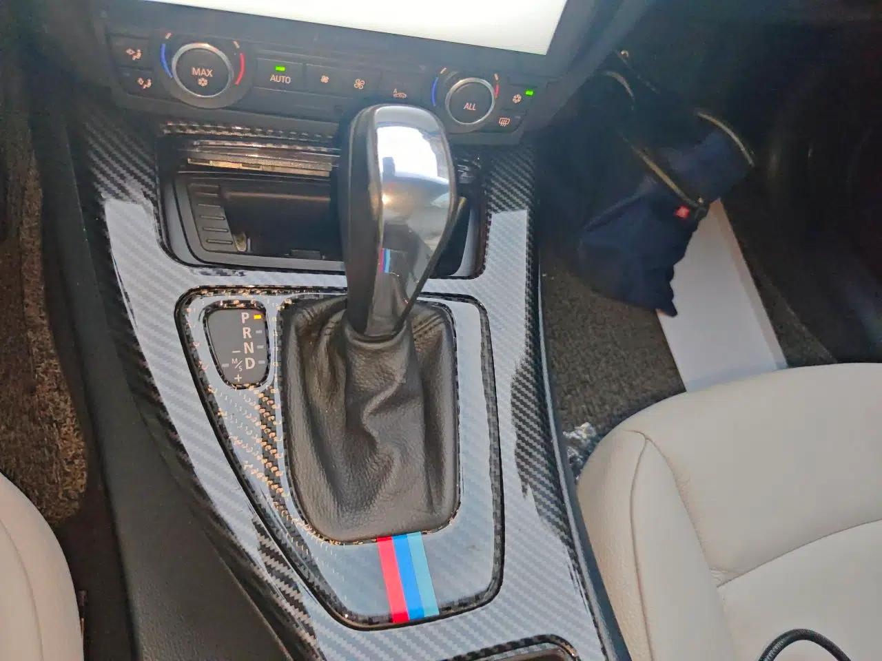 BMW 3 Series 2011 320i Coupe — миниатюра 14