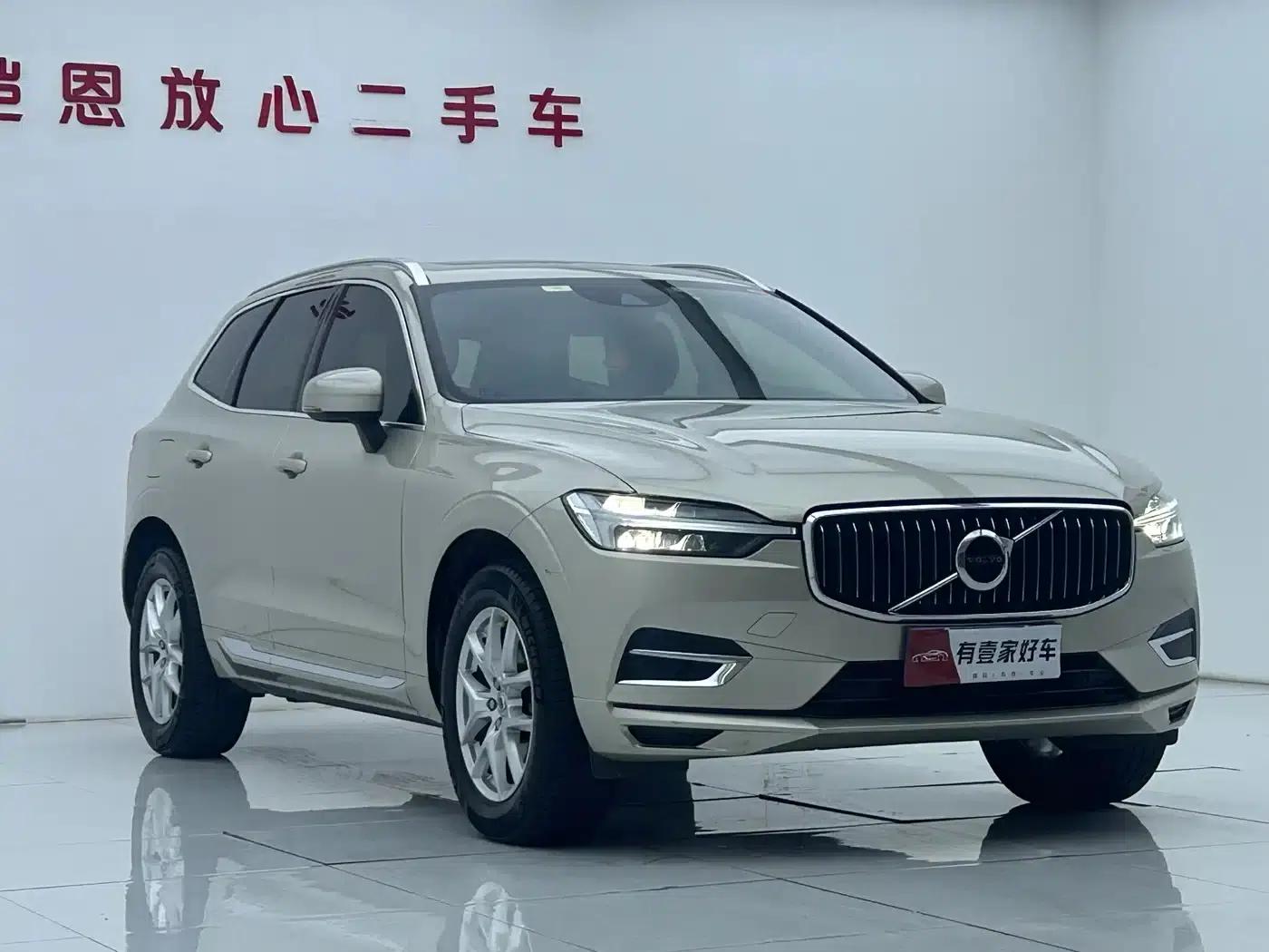 2021 Volvo XC60 T5 AWD Inscription Luxury Edition — миниатюра 3