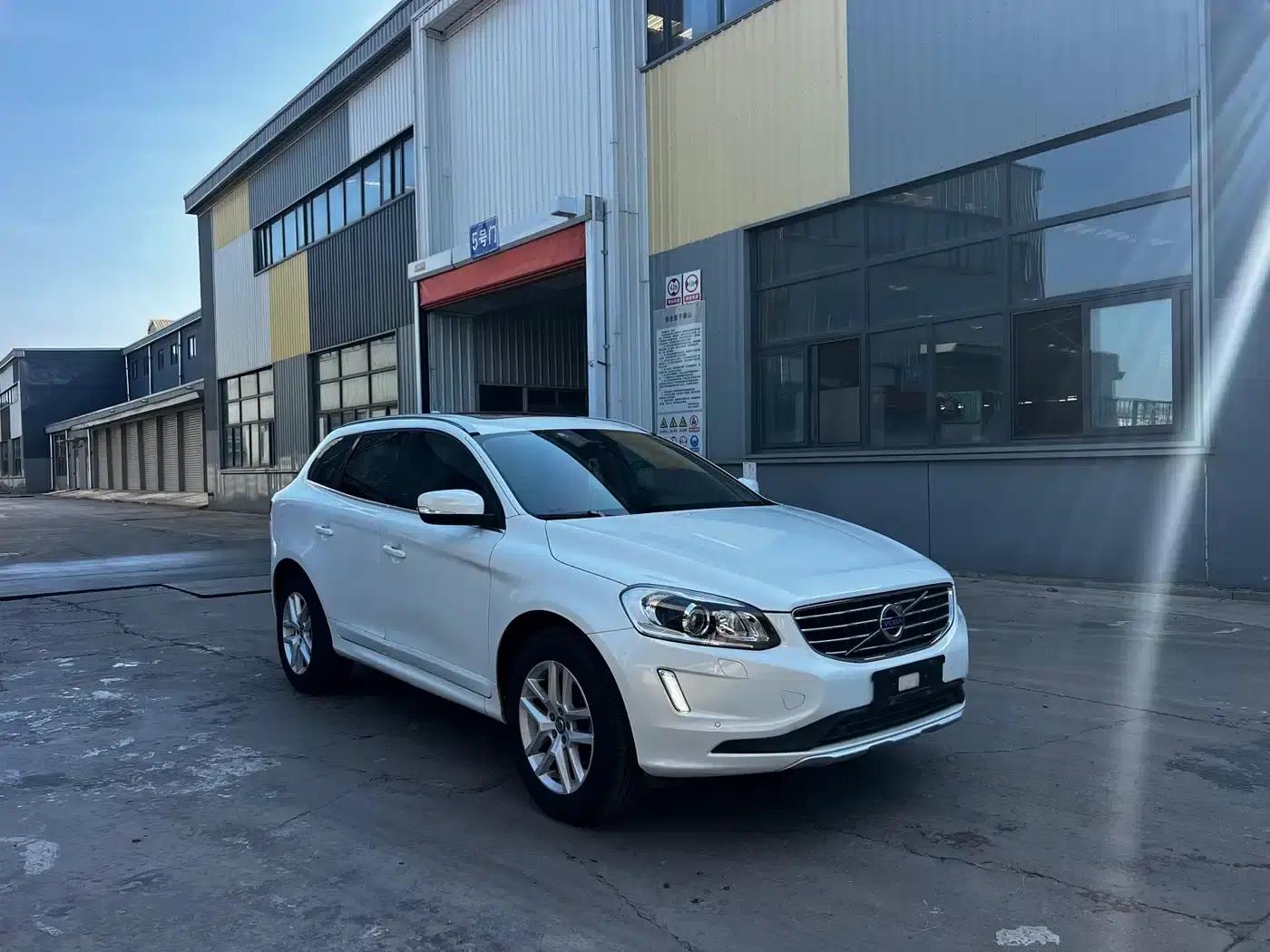 2017 Volvo XC60 T5 Smart Upgrade Edition — миниатюра 3