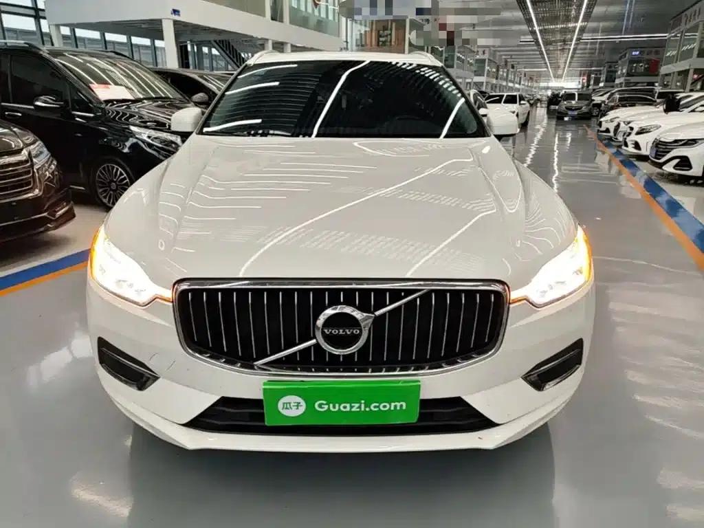 2021 Volvo XC60 T5 AWD Inscription Luxury Edition — миниатюра 3