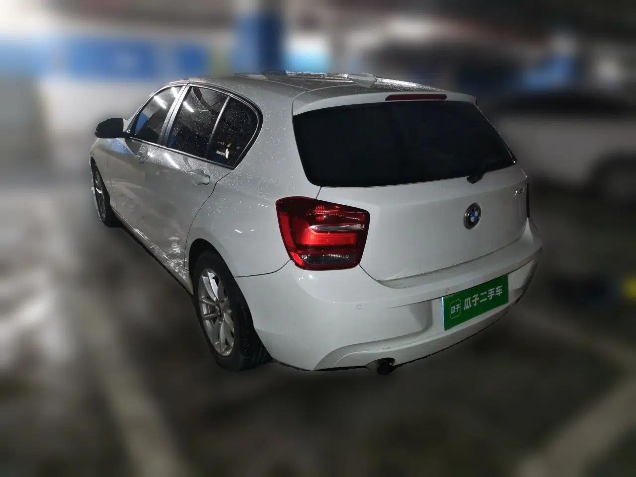 BMW 1 Series 2013 Facelifted 118i Leading Edition — миниатюра 4