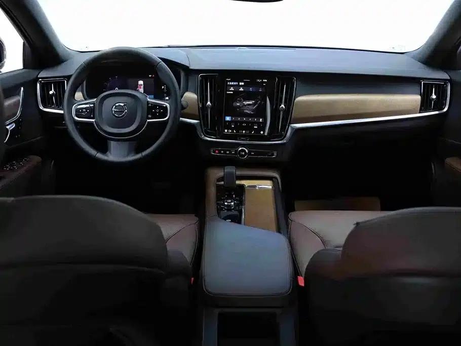 2024 Volvo S90 B5 Smart Luxury Edition — миниатюра 23