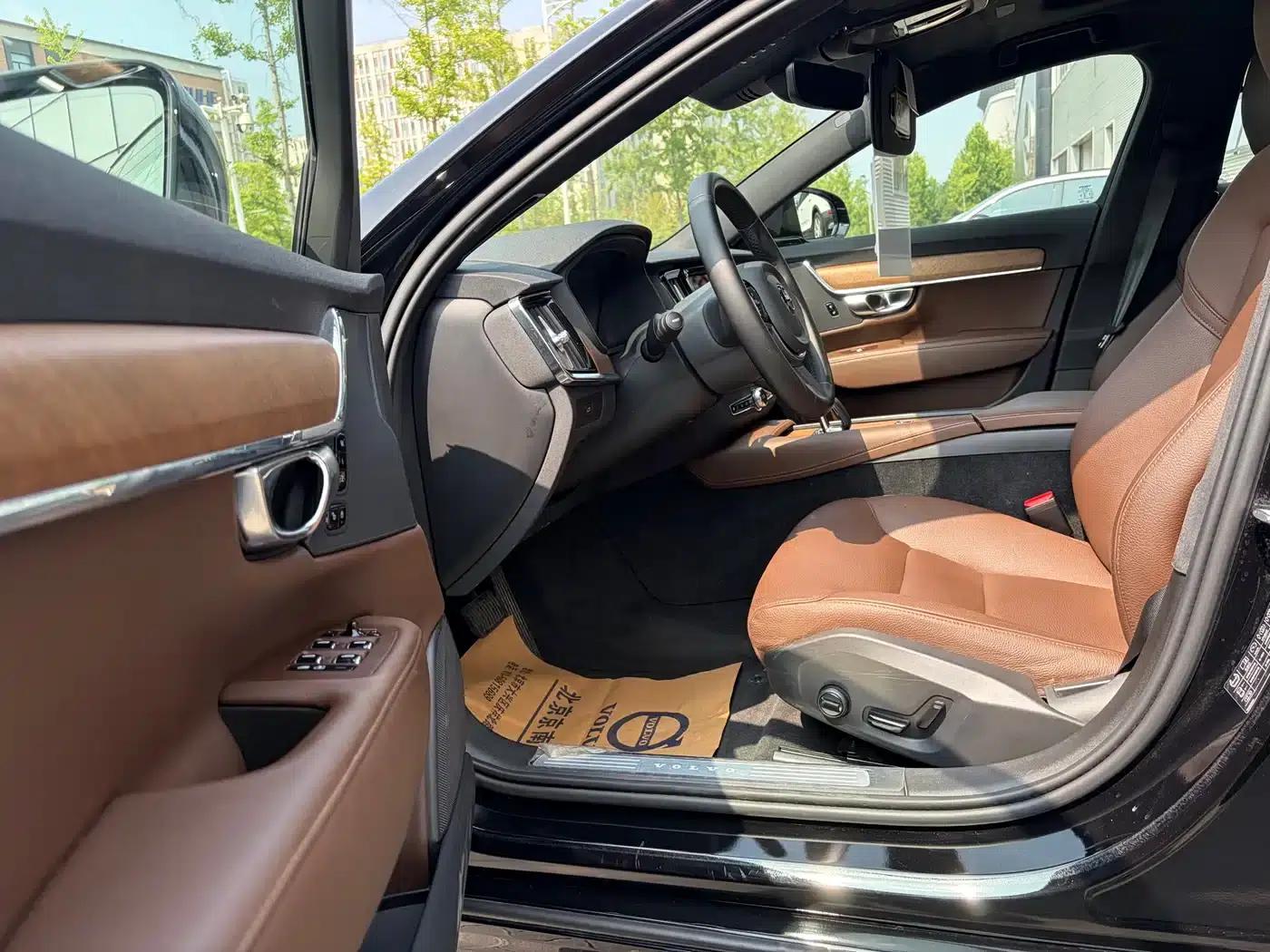 2025 Volvo S90 B5 Smart Luxury Edition — миниатюра 7