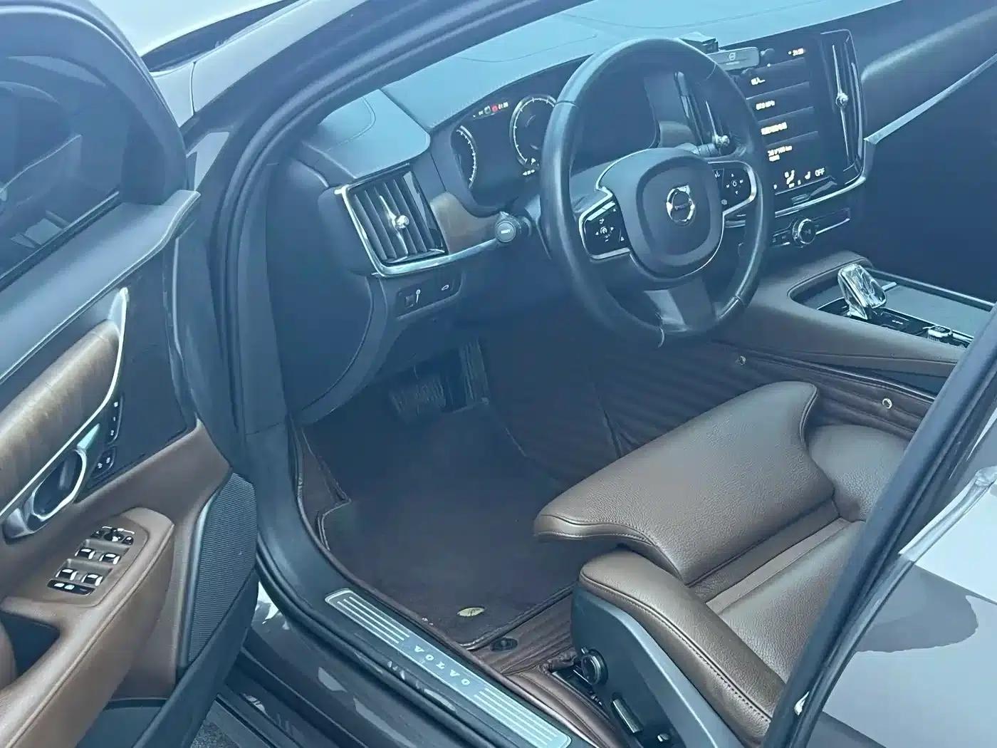 2021 Volvo S90 B5 Inscription Luxury Edition — миниатюра 9