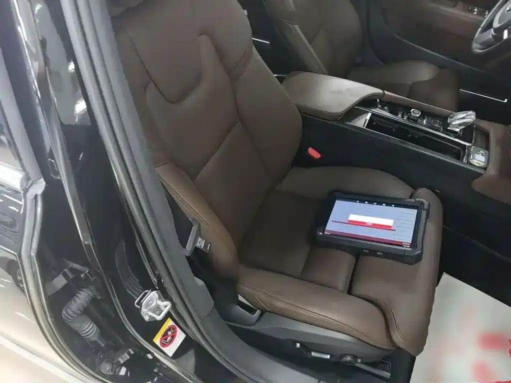 2021 Volvo S90 B5 Inscription Luxury Edition — миниатюра 25