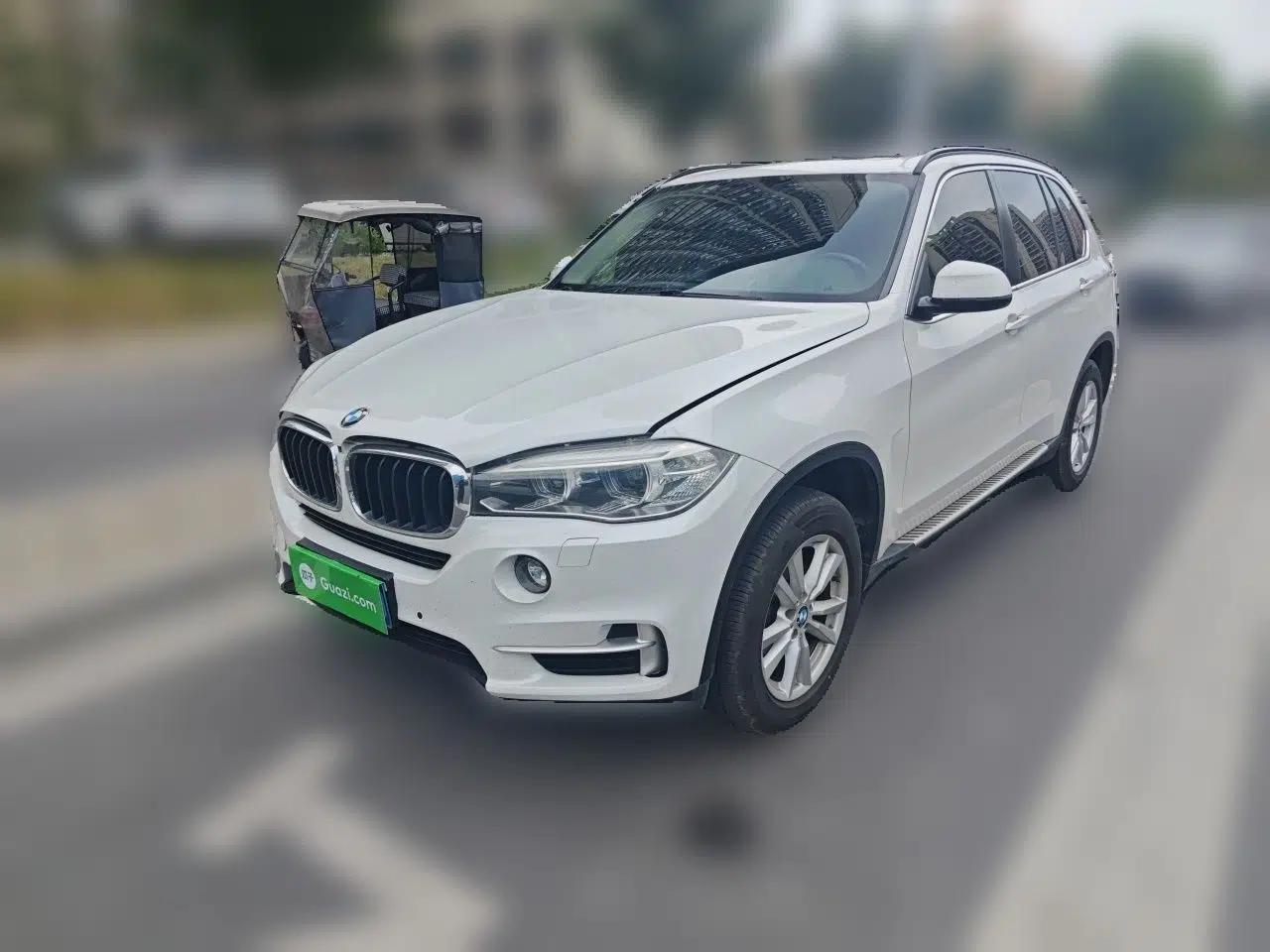 BMW X5 2015 xDrive28i — миниатюра 1