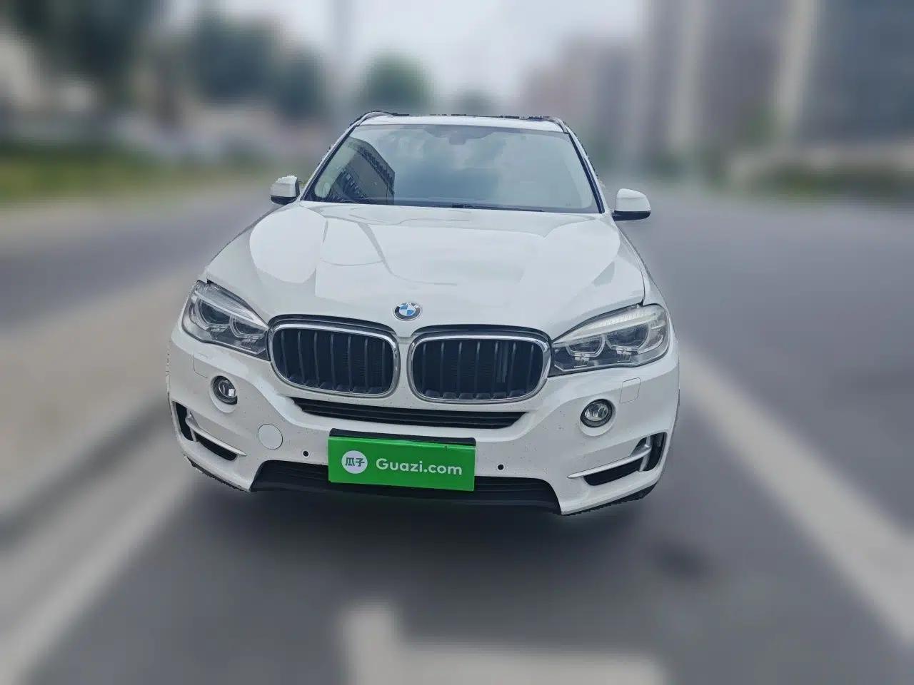 BMW X5 2015 xDrive28i — миниатюра 2