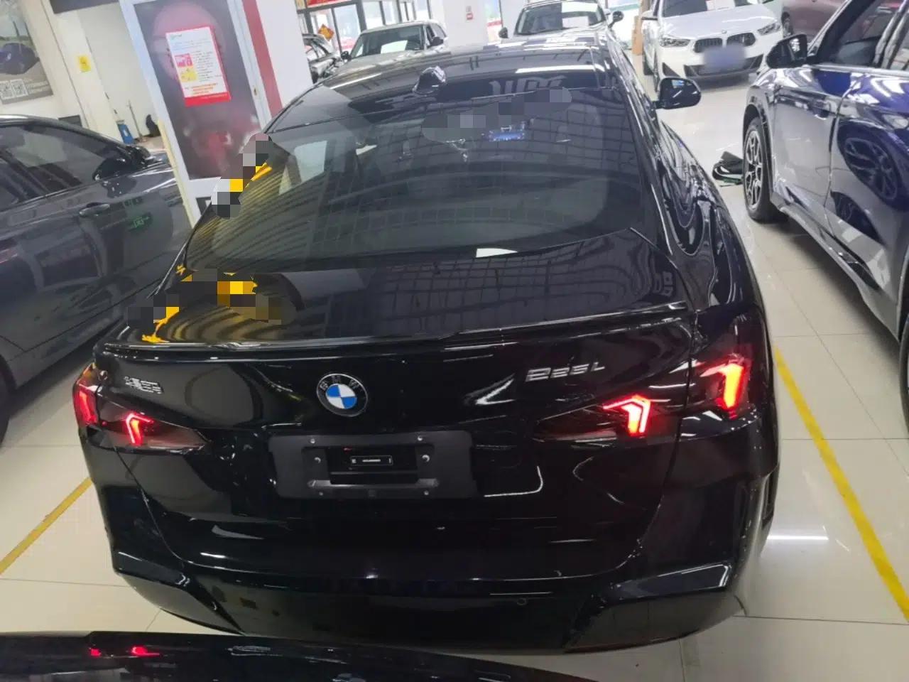 BMW 2 Series 2025 225L M Sport Night Edition Package — миниатюра 5