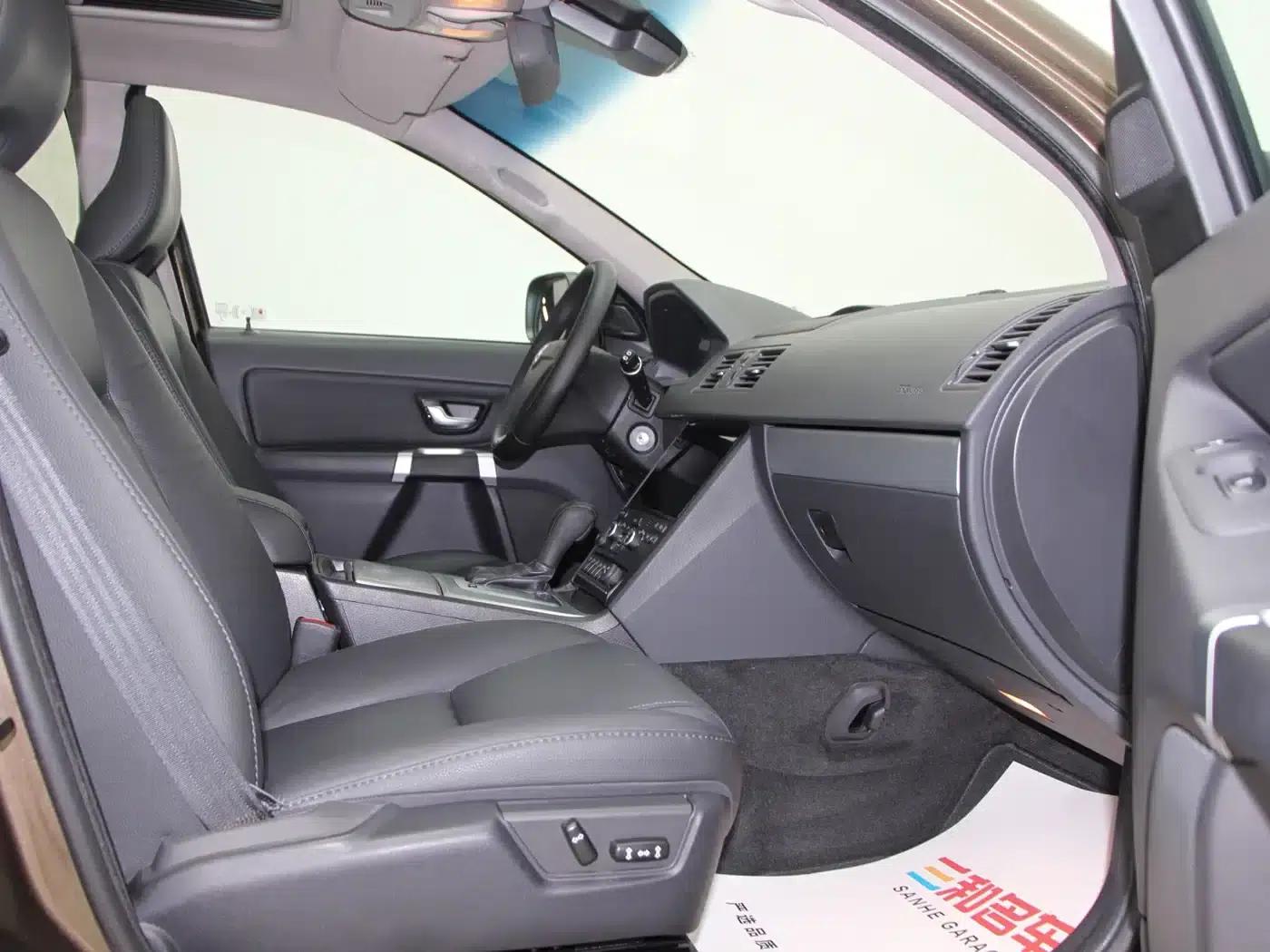 2014 XC Classic T5 Luxury Edition — миниатюра 11