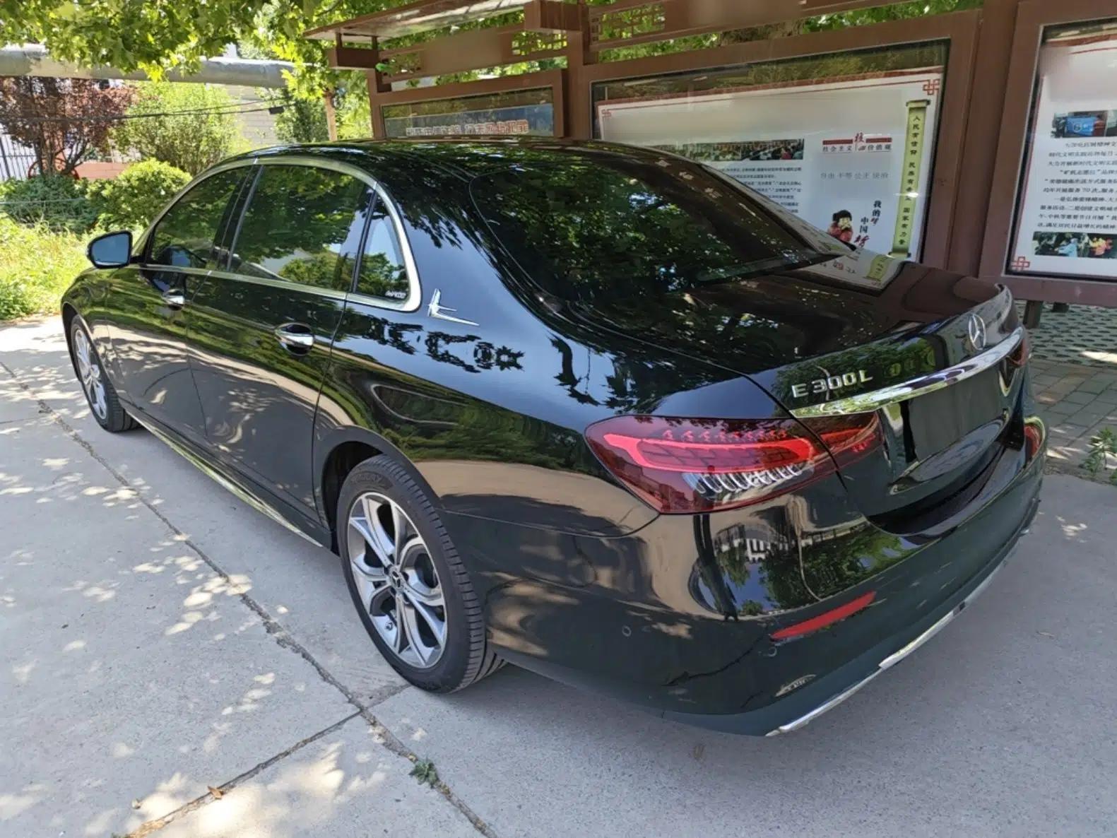 Mercedes-Benz E-Class 2021 E 300 L Sporty and Stylish Model — миниатюра 4