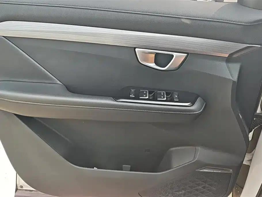 Wuling Xingchen 2022 2.0L DHT Electric Model — миниатюра 7