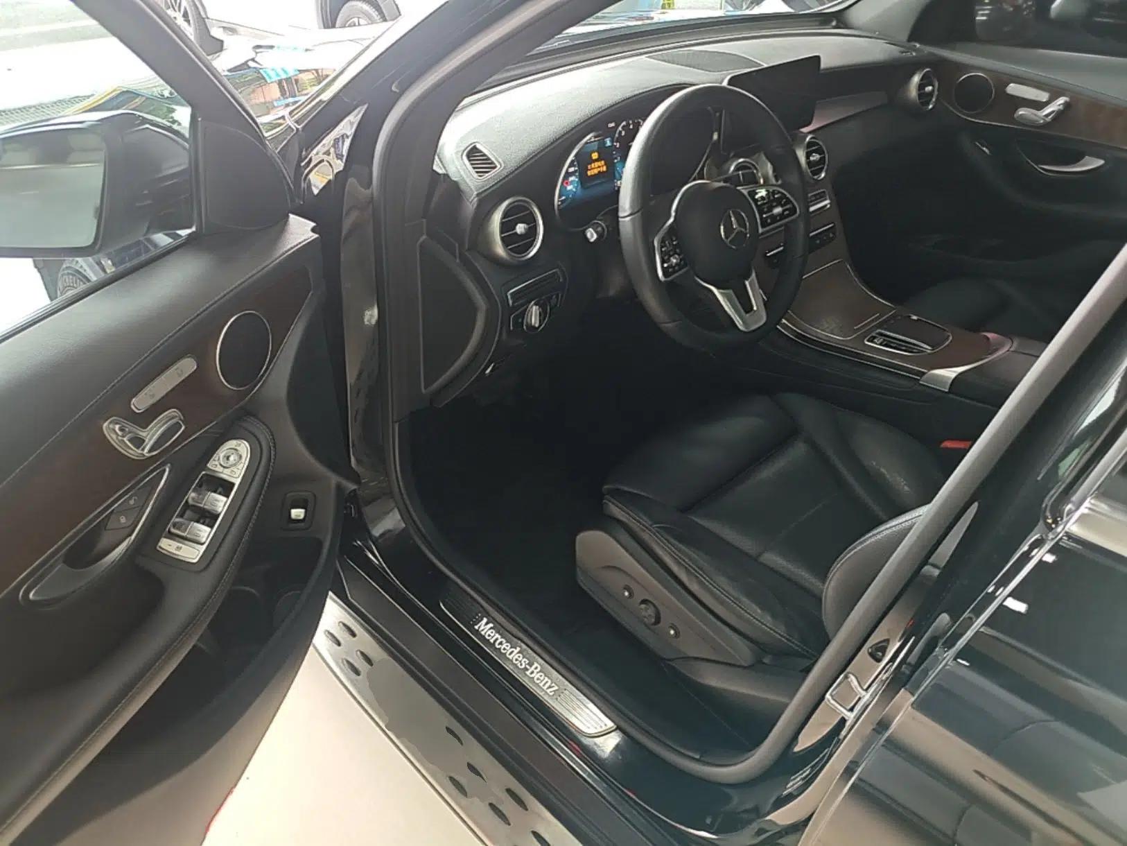 Mercedes-Benz GLC 2020 GLC 260 L 4MATIC Luxury Model — миниатюра 18