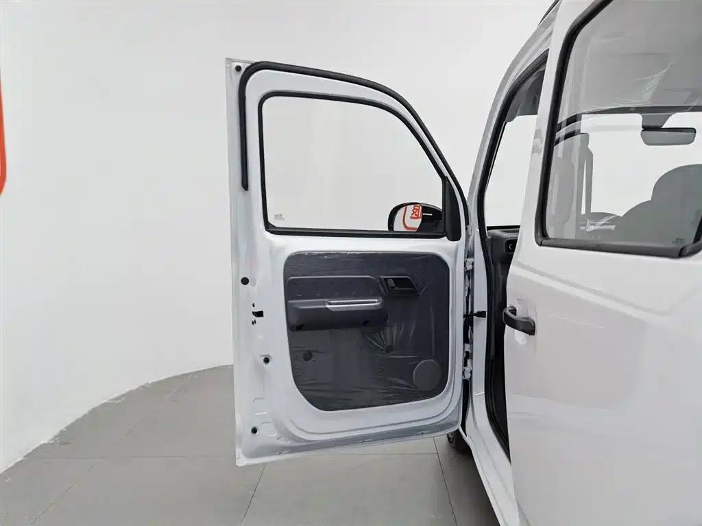 Wuling Sunshine New Energy 2025 Model, 201km/h Comfort Edition — миниатюра 8
