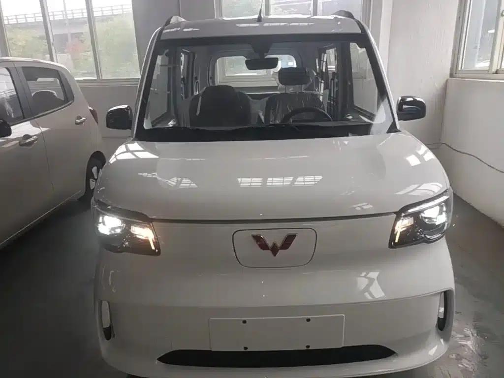 Wuling Sunshine New Energy 2025 Model 305km/h Progressive Edition — миниатюра 3