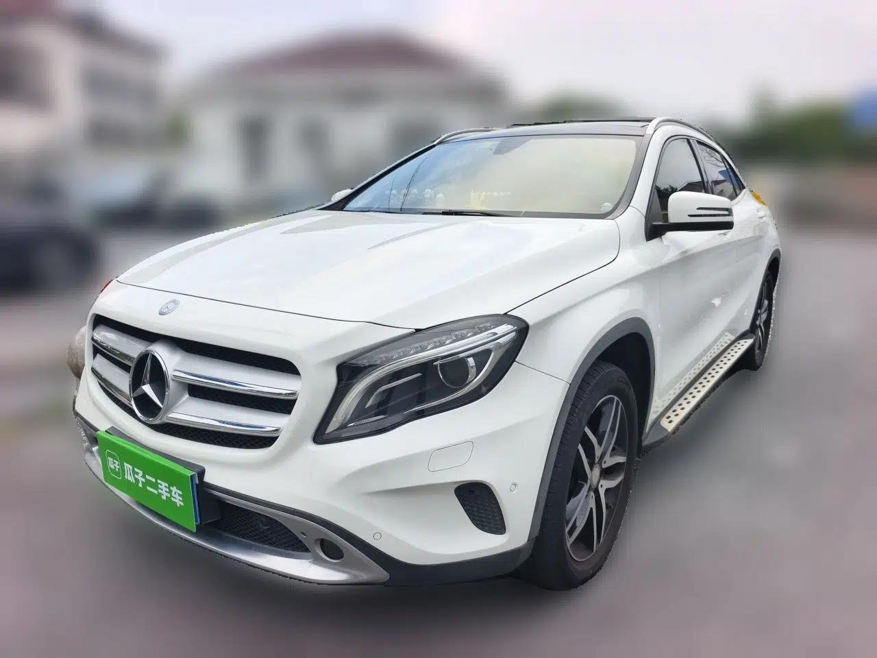 Mercedes-Benz GLA 2016 GLA 200 Fashion Model — миниатюра 1