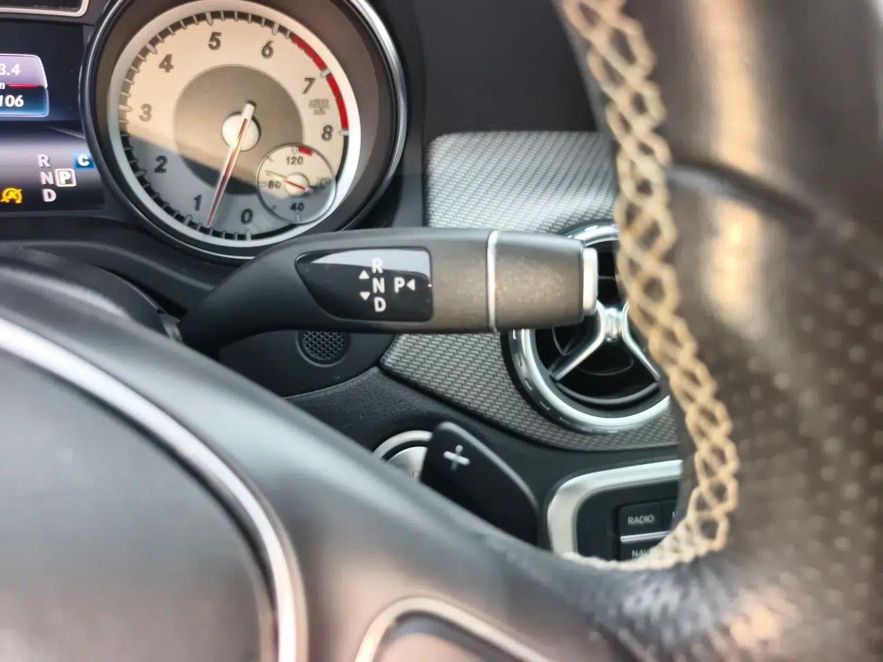 Mercedes-Benz GLA 2016 GLA 200 Fashion Model — миниатюра 14