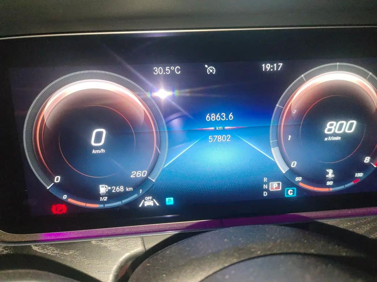 Mercedes-Benz CLS 2022 CLS 300 Luxury Model — миниатюра 11
