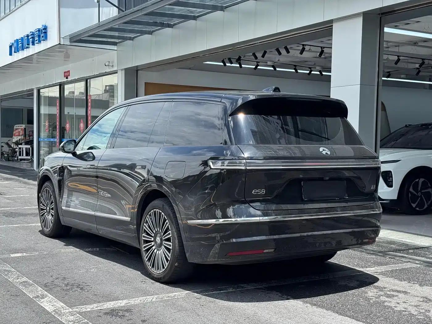 NIO ES8 2026 Model Six-Seat Executive Luxury Edition — миниатюра 12