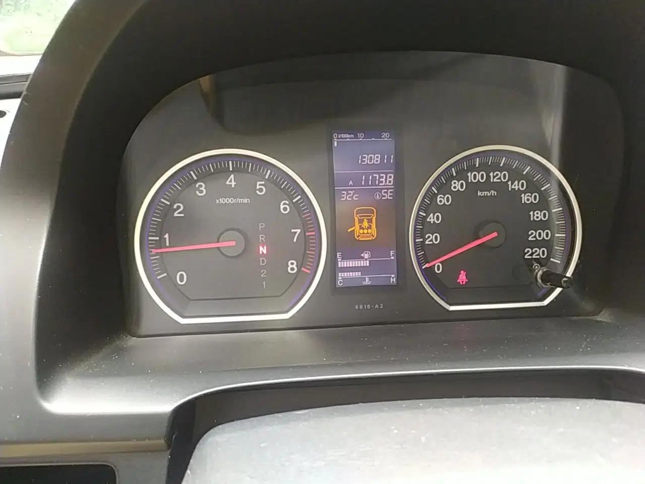 Honda CR-V 2010 2.4L automatic four-wheel drive luxury version — миниатюра 11