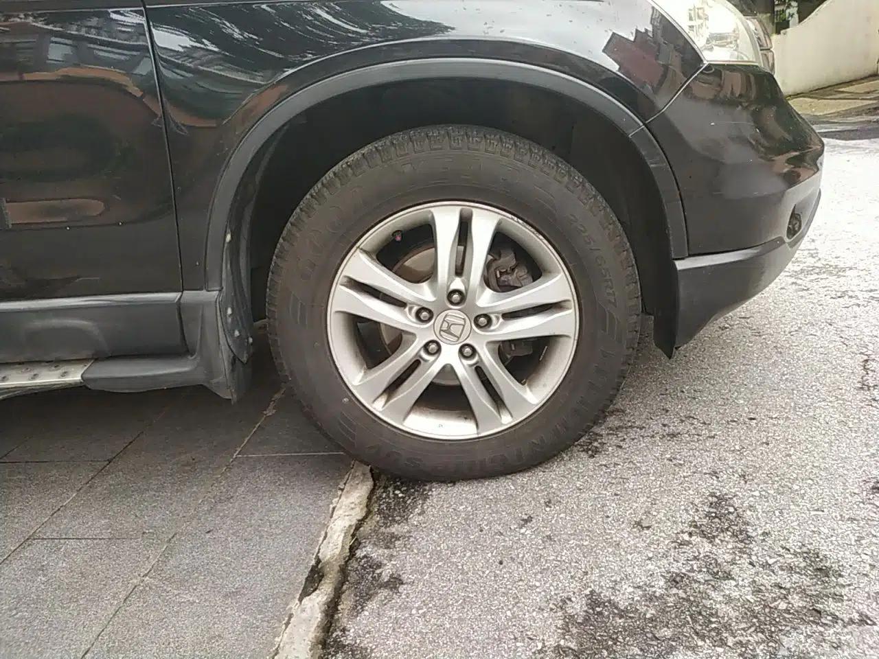 Honda CR-V 2010 2.4L automatic four-wheel drive luxury version — миниатюра 8