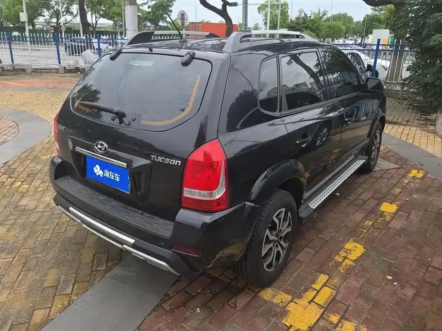 Tucson 2013 2.0L Manual 2WD Fashion Edition — миниатюра 3