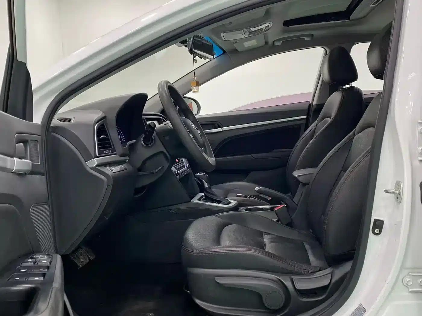 Hyundai Mistra 2017 1.8L Automatic Intelligent GLS (National V Emission Standard) — миниатюра 4