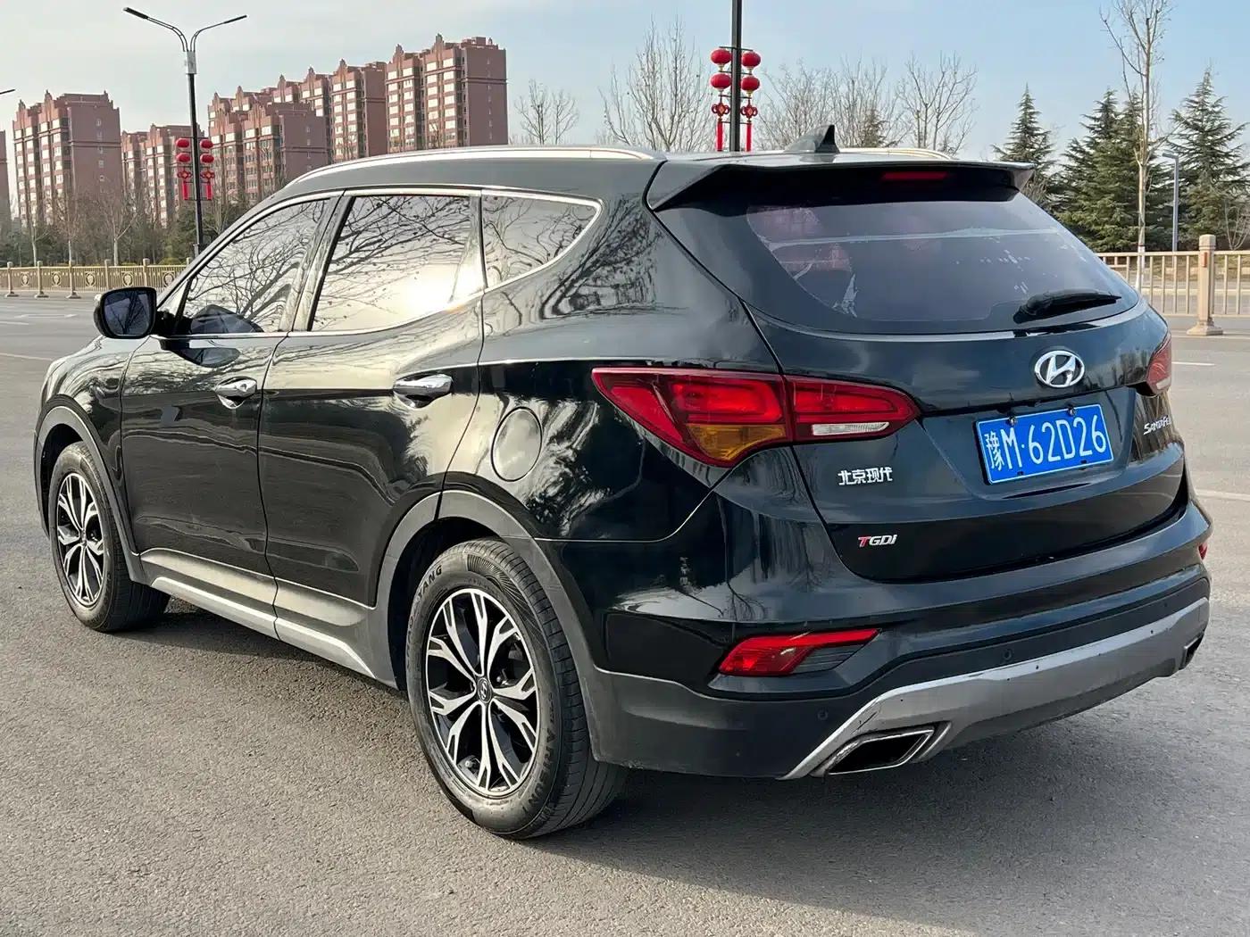 Santa Fe 2017 2.0T Automatic 2WD Smart 7-Seater — миниатюра 4