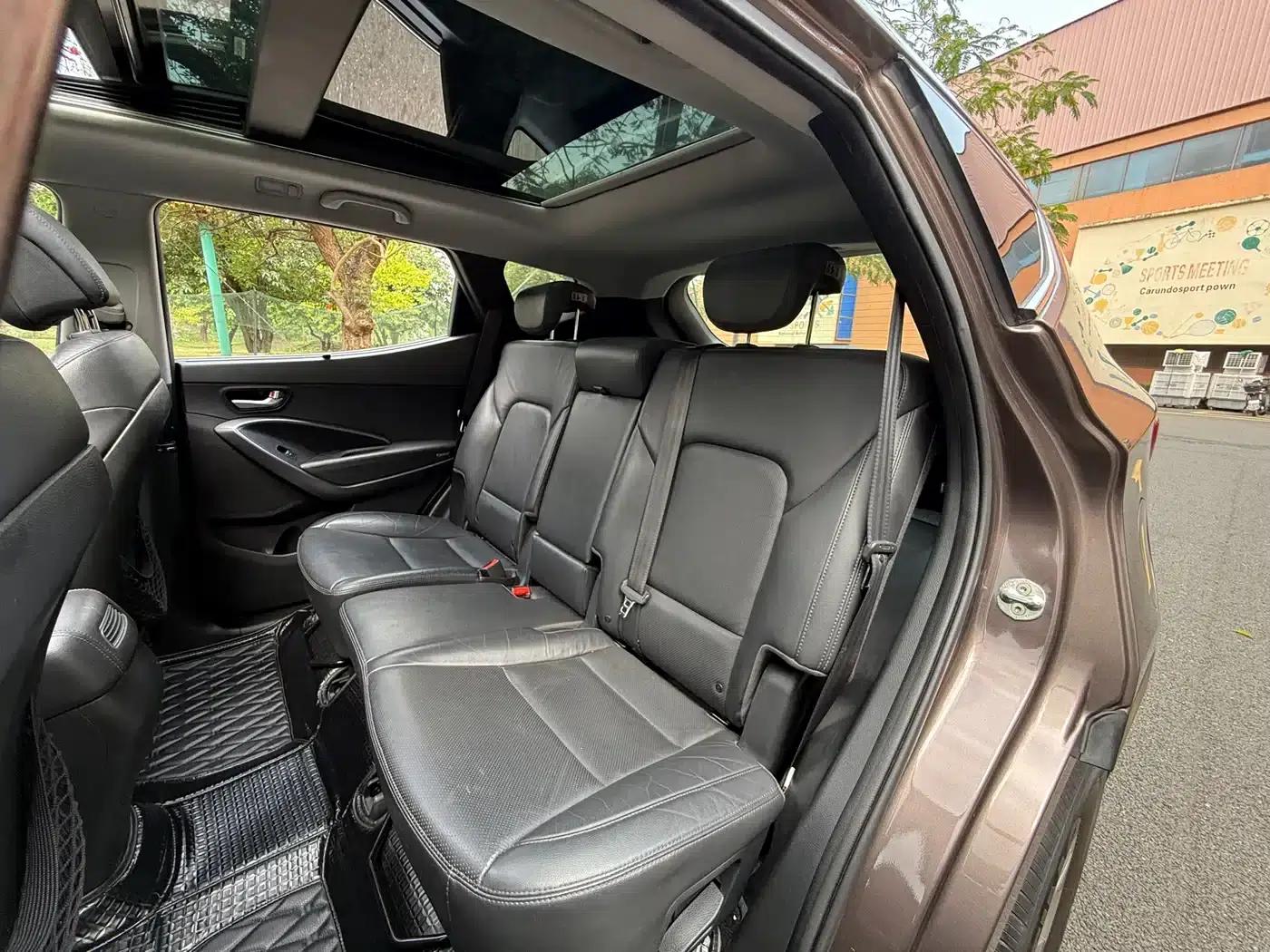 Santa Fe 2015 2.4L Automatic 4WD Intelligent 5-Seater — миниатюра 8