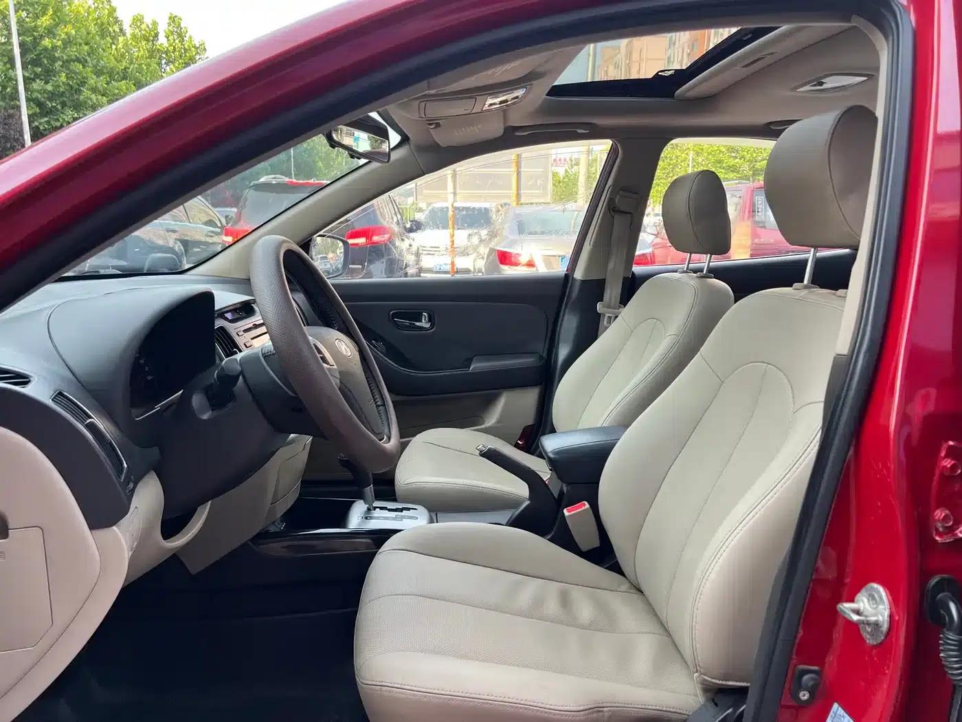 Hyundai Elantra 2011 1.6L Automatic Deluxe — миниатюра 4
