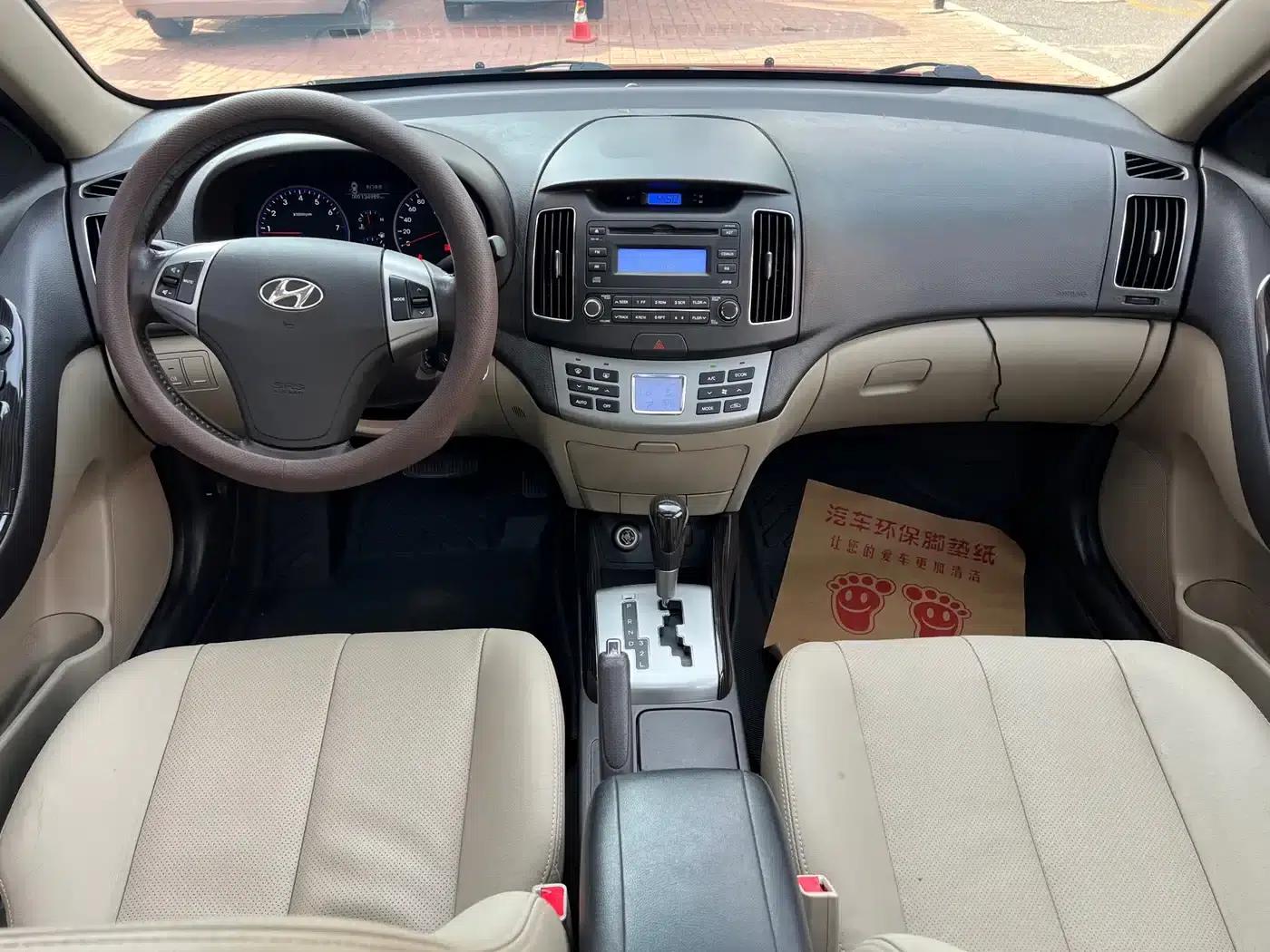 Hyundai Elantra 2011 1.6L Automatic Deluxe — миниатюра 5