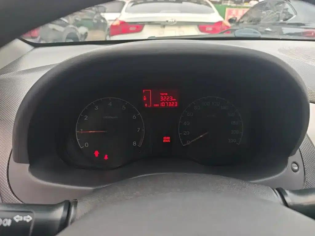 2014 Hyundai Reina 1.4L Manual Intelligent GLS — миниатюра 12