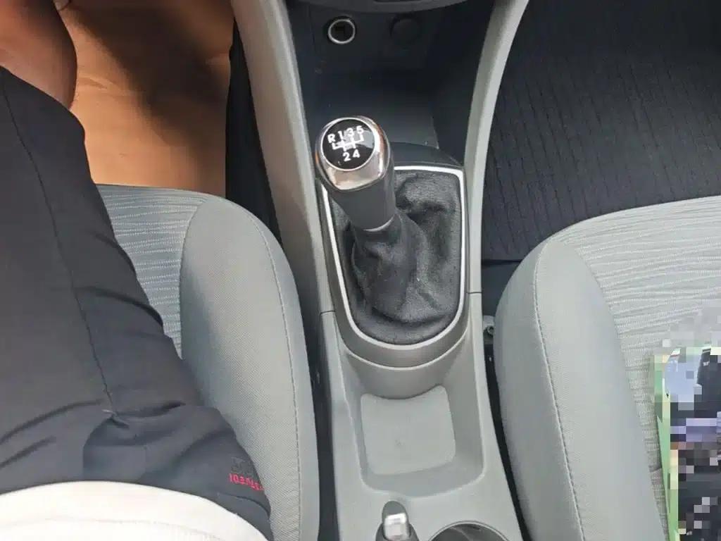2014 Hyundai Reina 1.4L Manual Intelligent GLS — миниатюра 14