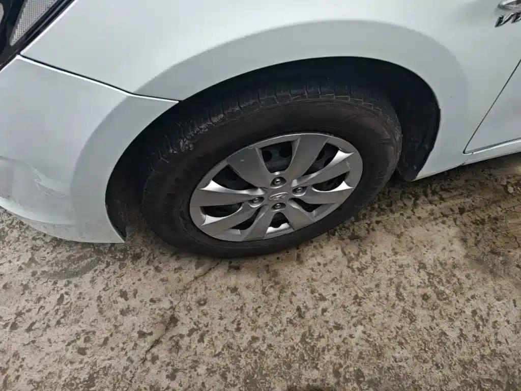 2014 Hyundai Reina 1.4L Manual Intelligent GLS — миниатюра 23