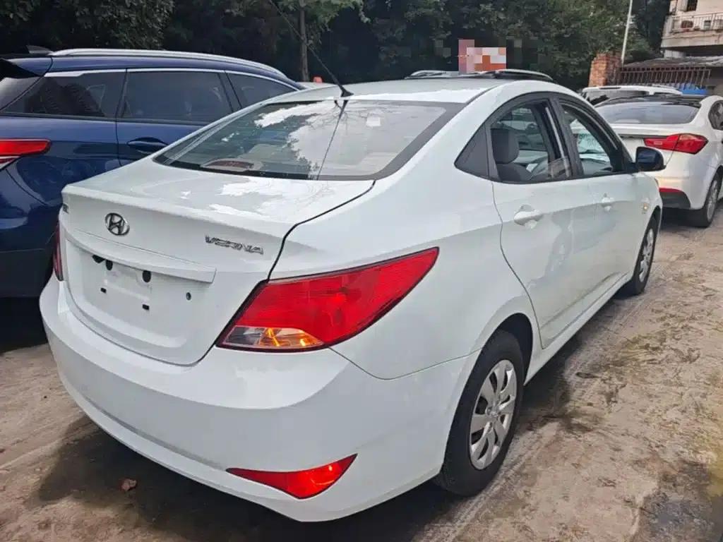 2014 Hyundai Reina 1.4L Manual Intelligent GLS — миниатюра 7
