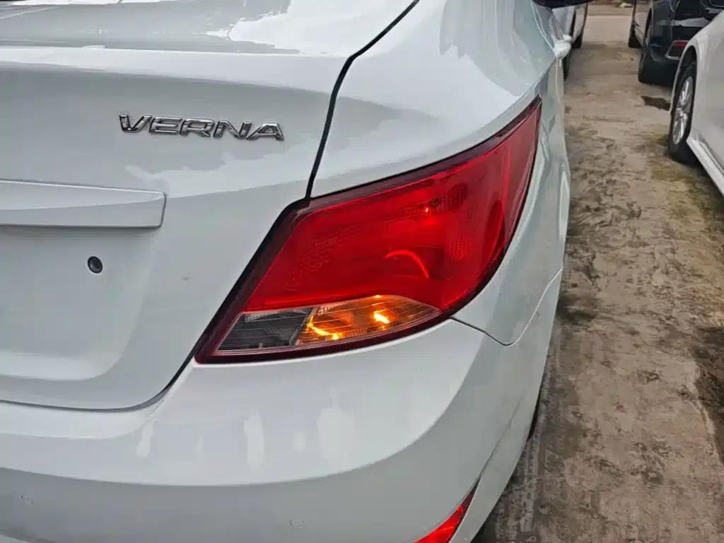 2014 Hyundai Reina 1.4L Manual Intelligent GLS — миниатюра 8