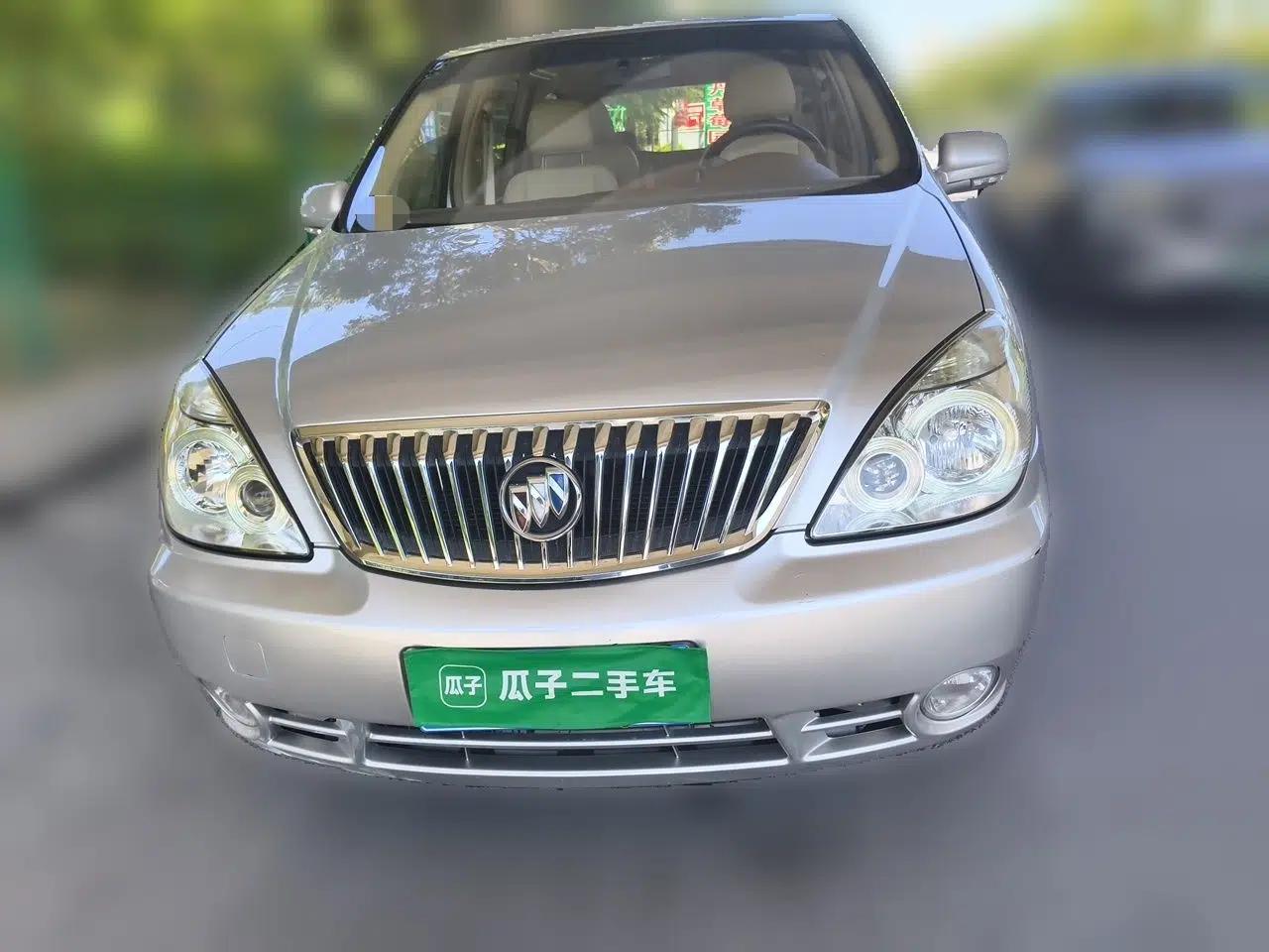 Buick GL8 2014 2.4L Classic Edition — миниатюра 2