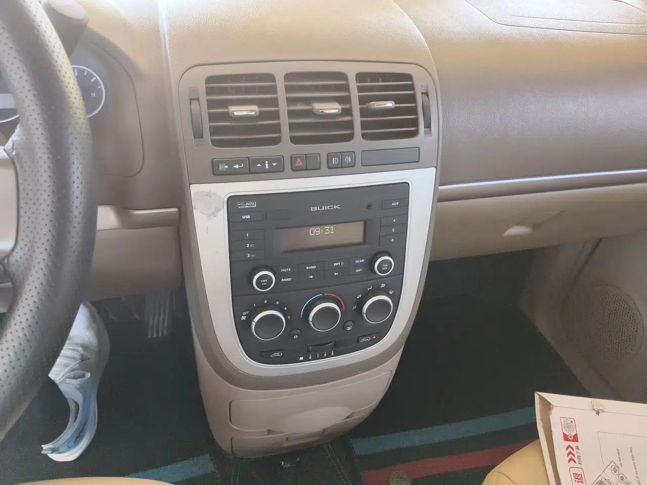 Buick GL8 2014 2.4L Classic Edition — миниатюра 13
