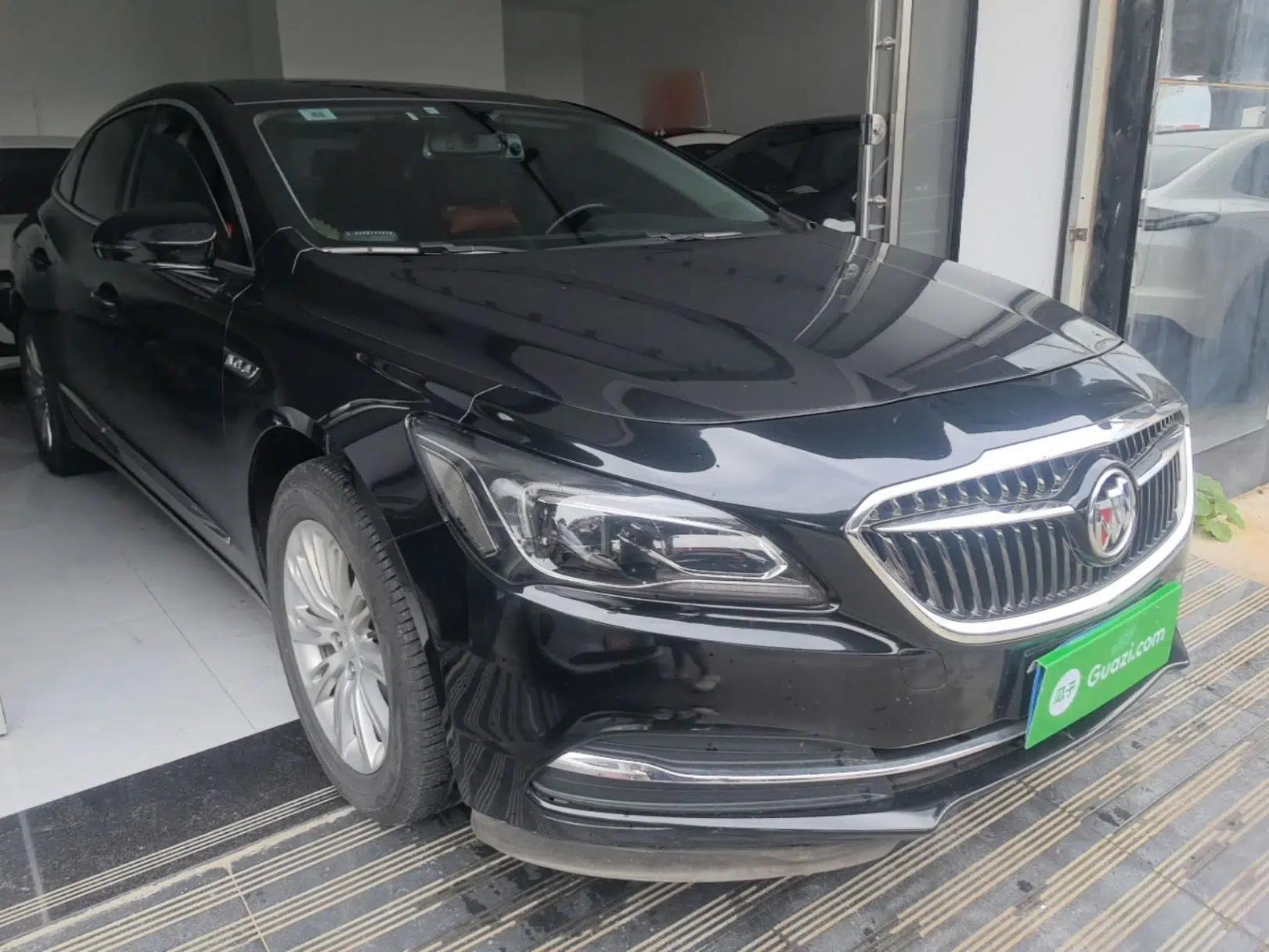 Buick LaCrosse 2018 20T Elite Edition — миниатюра 3