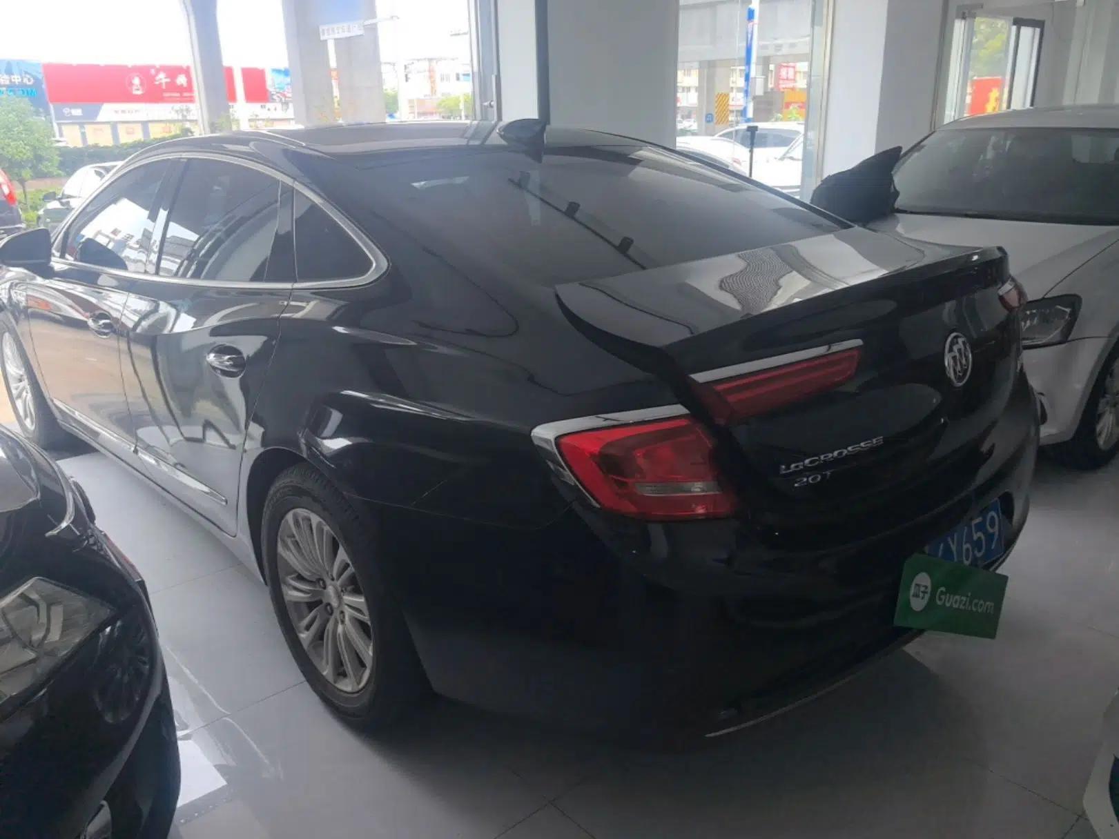 Buick LaCrosse 2018 20T Elite Edition — миниатюра 4