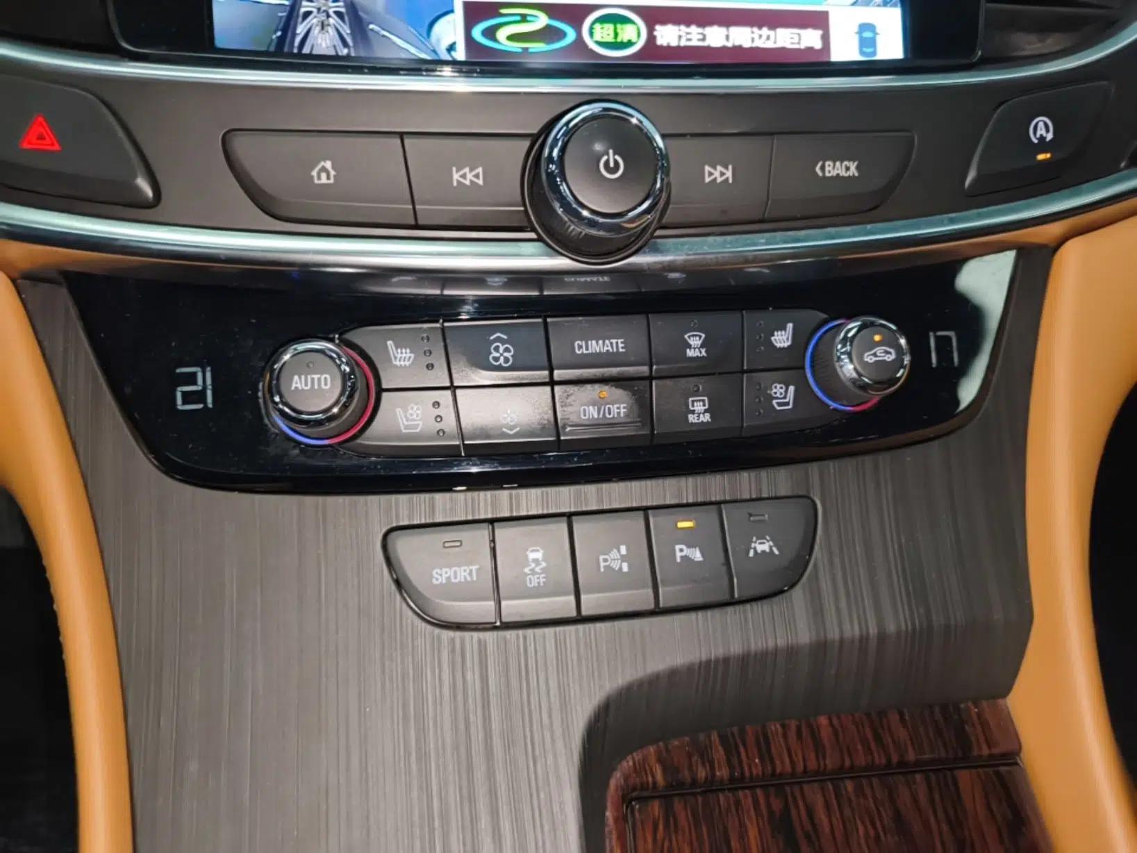 Buick LaCrosse 2019 28T Prestige Model — миниатюра 20