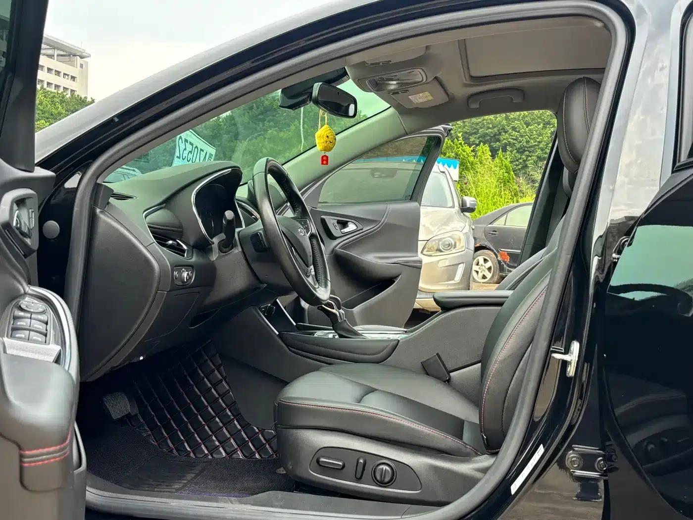 2022 Chevrolet Malibu XL Redline 550T Automatic Sharp Edition — миниатюра 8