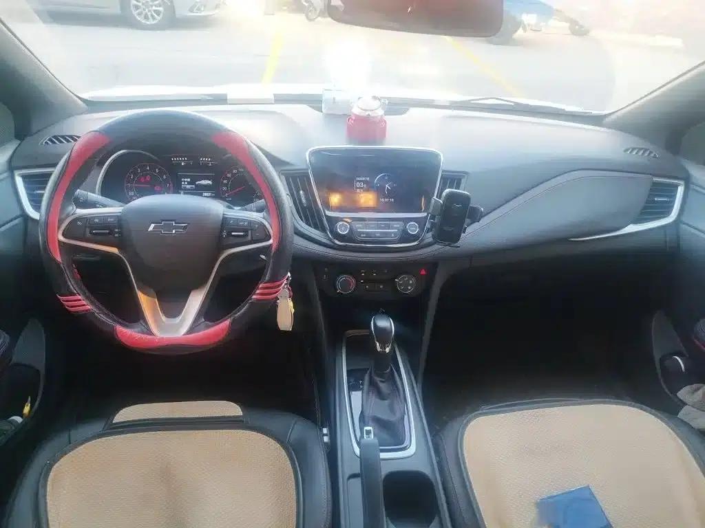 Chevrolet Cruze 2022 Mild Hybrid RS 330T Automatic Comfort Edition — миниатюра 13