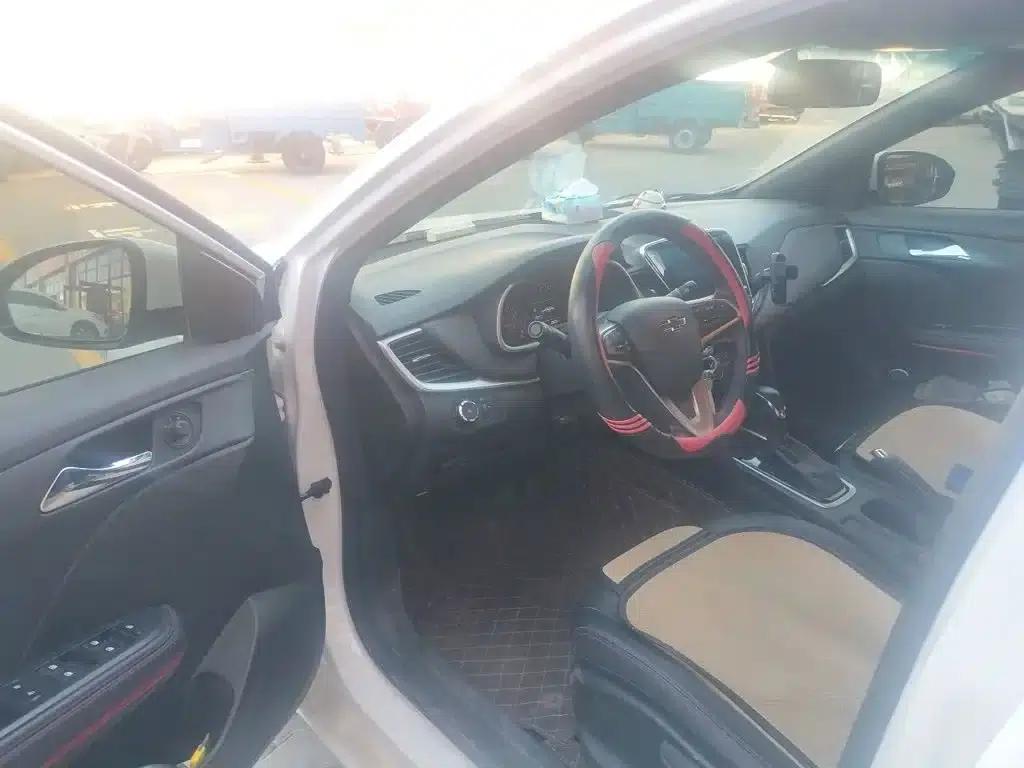 Chevrolet Cruze 2022 Mild Hybrid RS 330T Automatic Comfort Edition — миниатюра 14