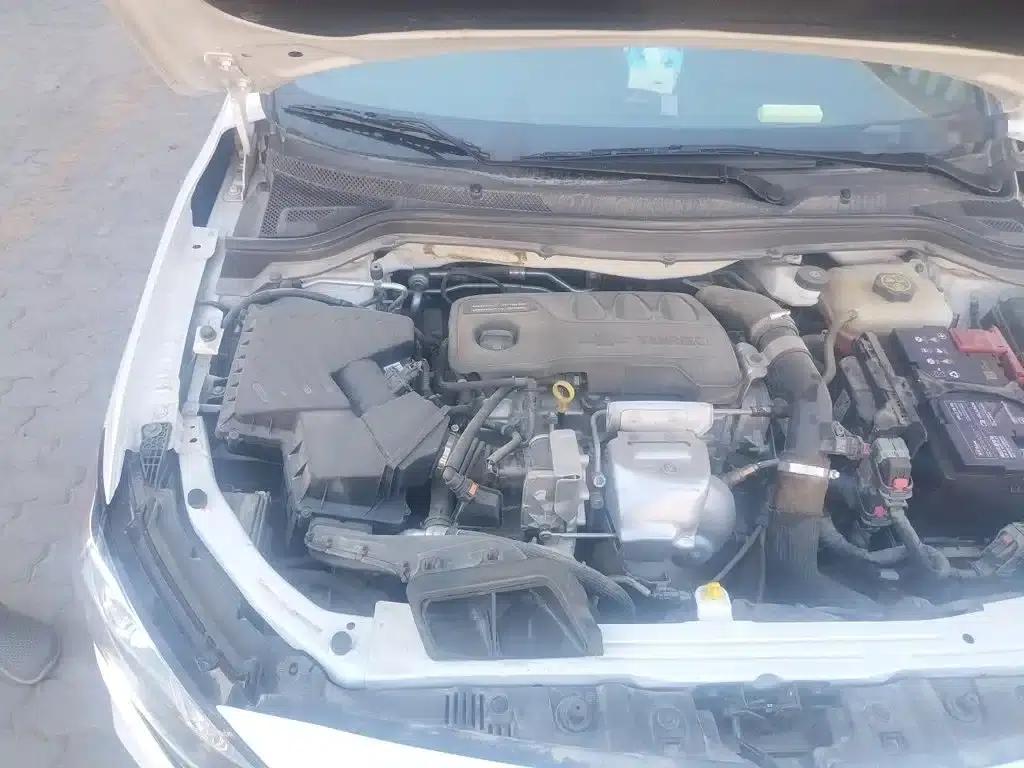 Chevrolet Cruze 2022 Mild Hybrid RS 330T Automatic Comfort Edition — миниатюра 21