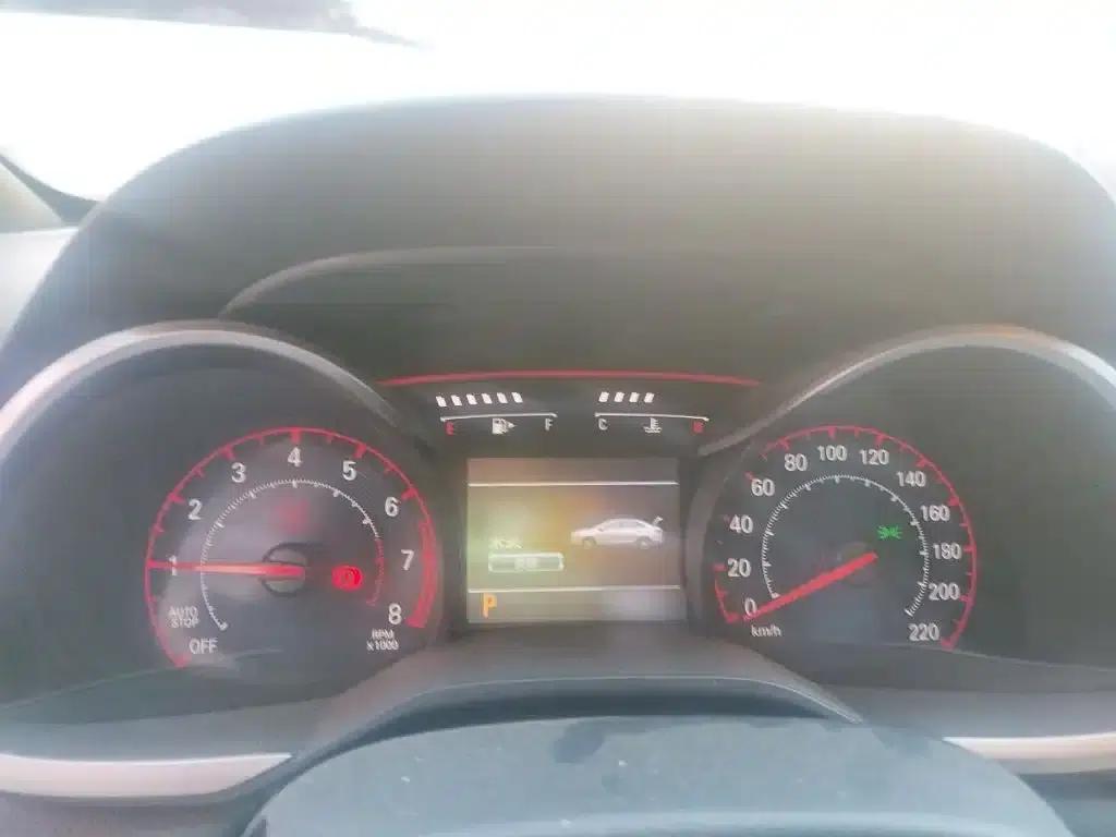 Chevrolet Cruze 2022 Mild Hybrid RS 330T Automatic Comfort Edition — миниатюра 4