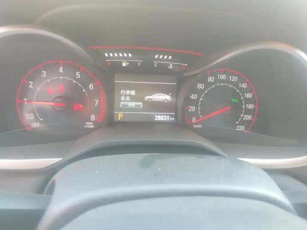 Chevrolet Cruze 2022 Mild Hybrid RS 330T Automatic Comfort Edition — миниатюра 5