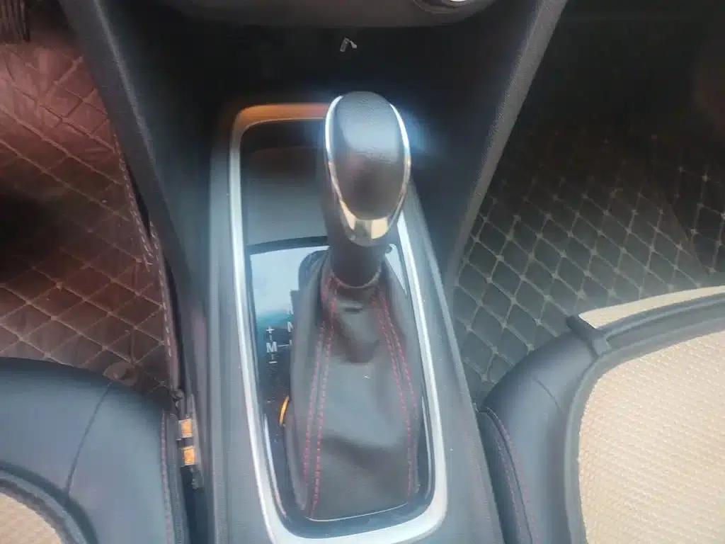 Chevrolet Cruze 2022 Mild Hybrid RS 330T Automatic Comfort Edition — миниатюра 7
