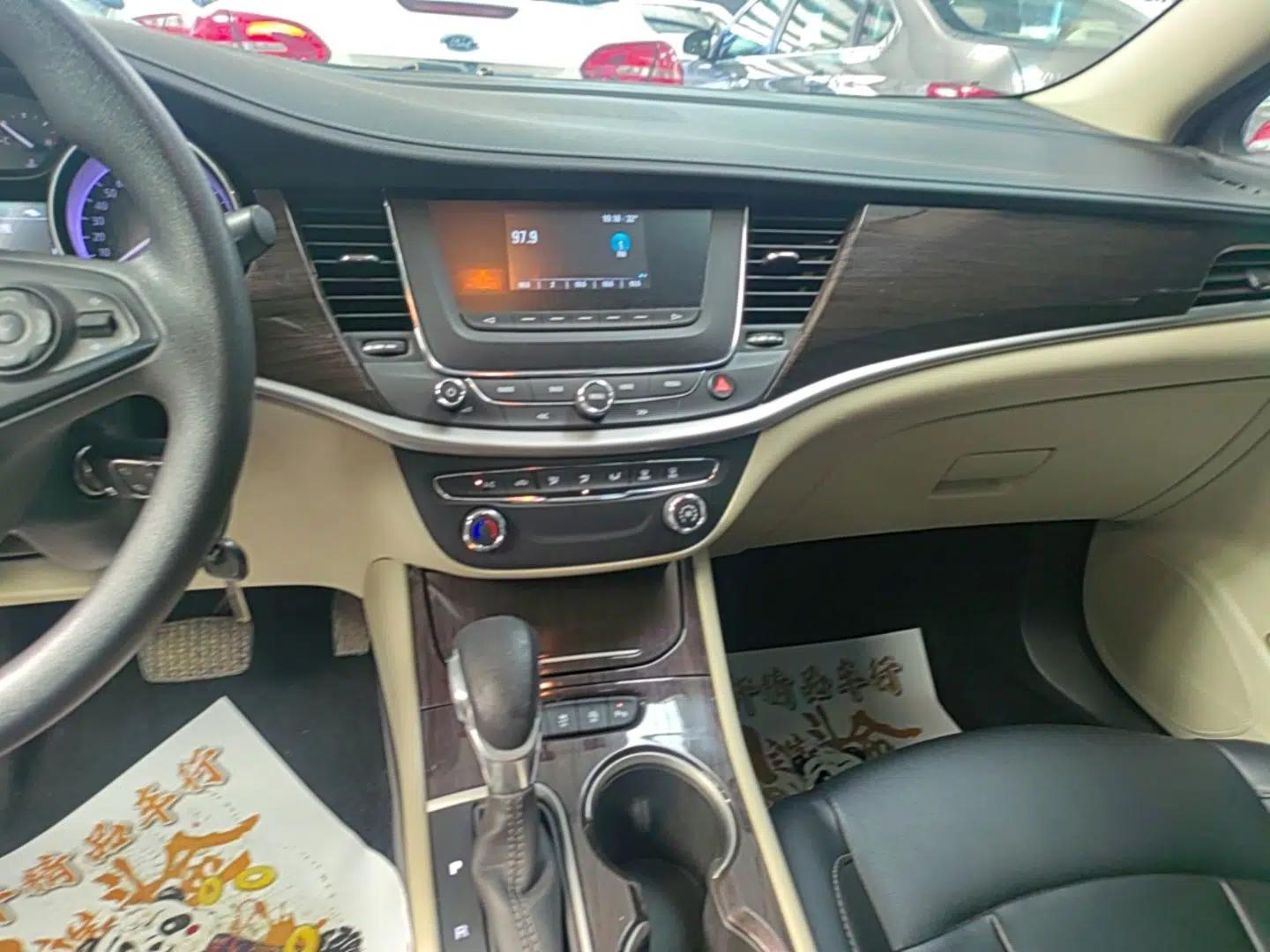 Buick Verano 2019 Sedan 15S Automatic Entry Model — миниатюра 15