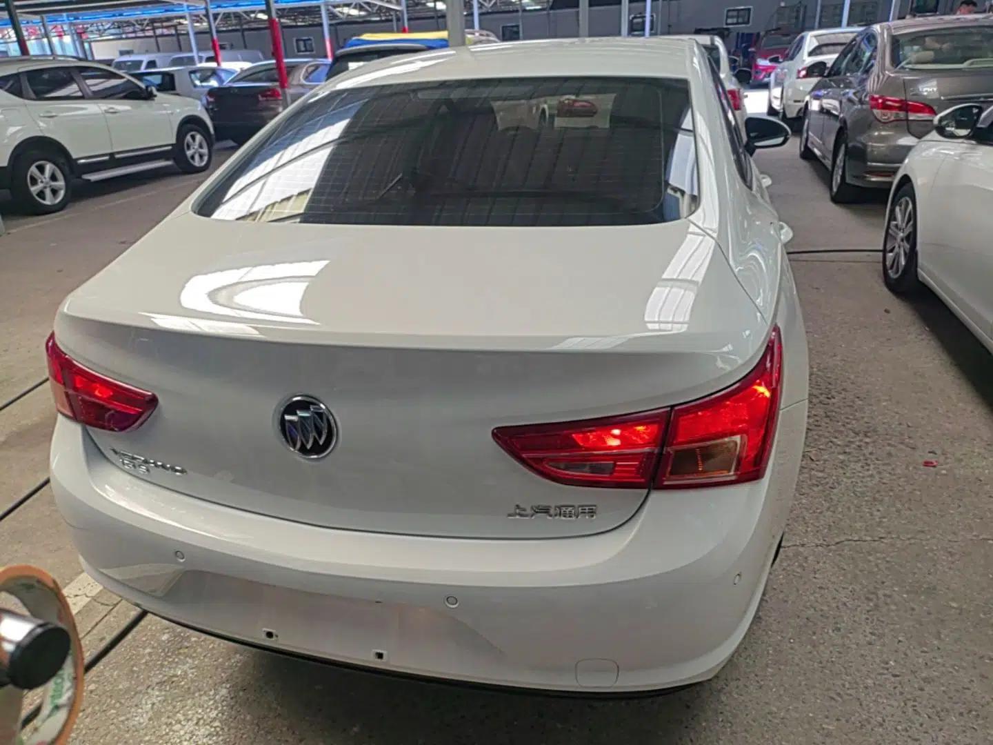 Buick Verano 2019 Sedan 15S Automatic Entry Model — миниатюра 5