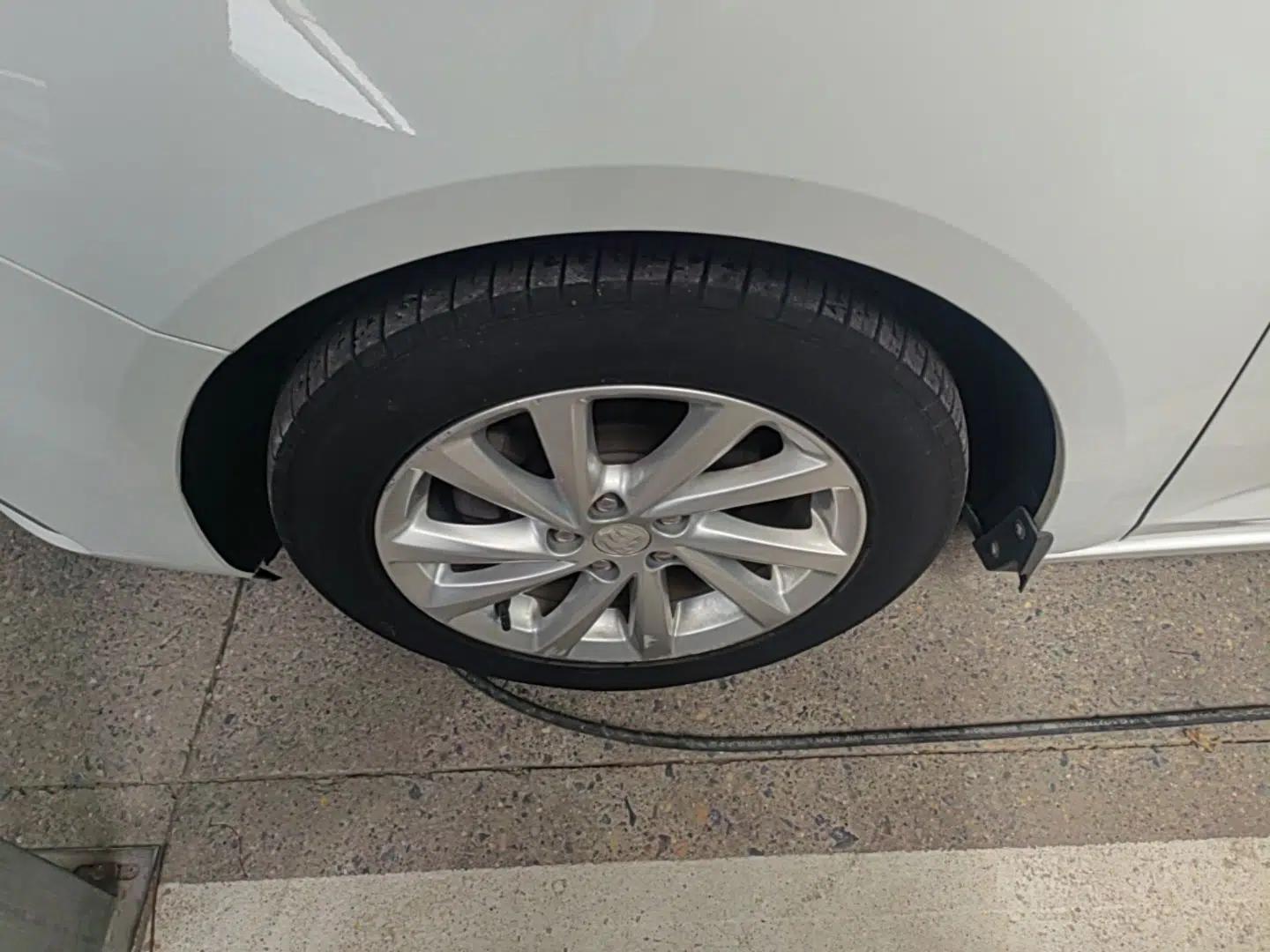 Buick Verano 2019 Sedan 15S Automatic Entry Model — миниатюра 10